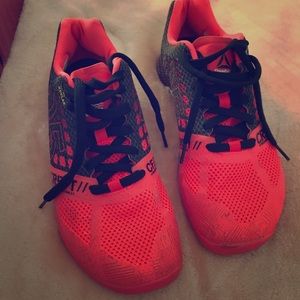 Crossfit Nano 5.0 women’s 9 Neon/Cherry/Black